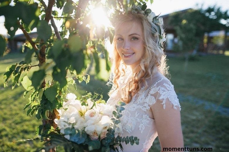 small weddings momenttuns